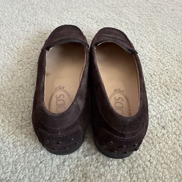 Tod's Suede Gommino Loafer Brown Italy | Women's EU 35/US 5.0 - Picture 2 of 12